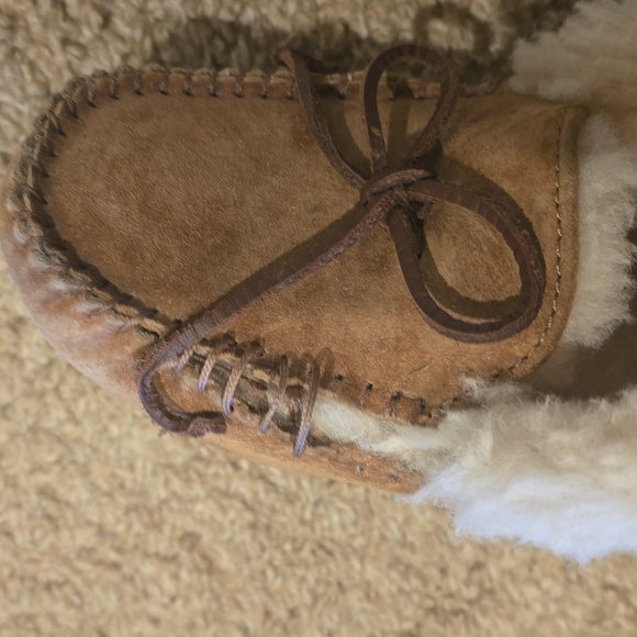 UGG Slipper /Shoe - Picture 6 of 12